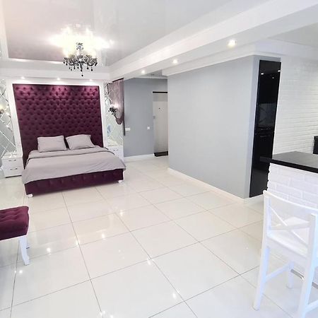 Apartaments On Prospekt Mira 35 Krivij Rih Kültér fotó