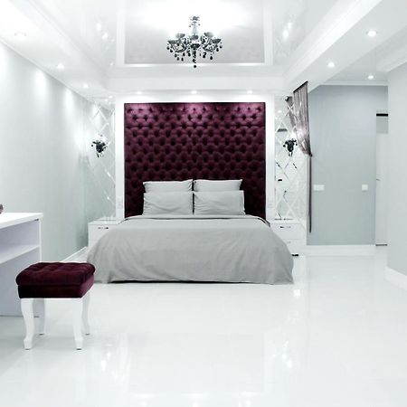 Apartaments On Prospekt Mira 35 Krivij Rih Kültér fotó