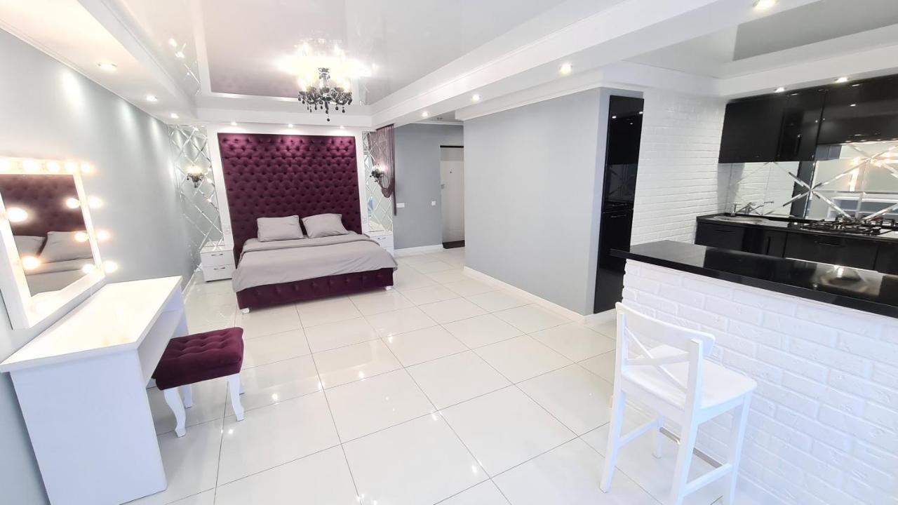 Apartaments On Prospekt Mira 35 Krivij Rih Kültér fotó