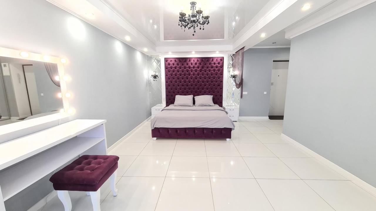 Apartaments On Prospekt Mira 35 Krivij Rih Kültér fotó