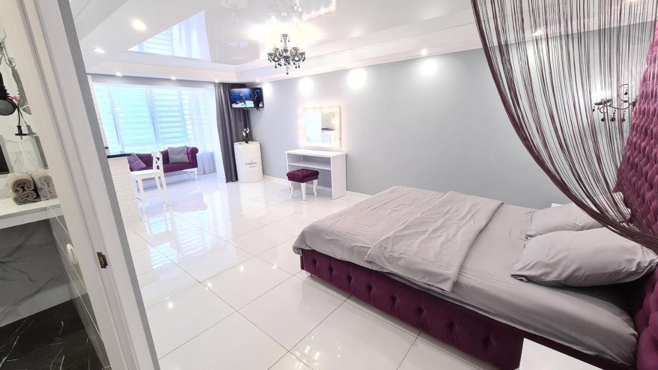 Apartaments On Prospekt Mira 35 Krivij Rih Kültér fotó