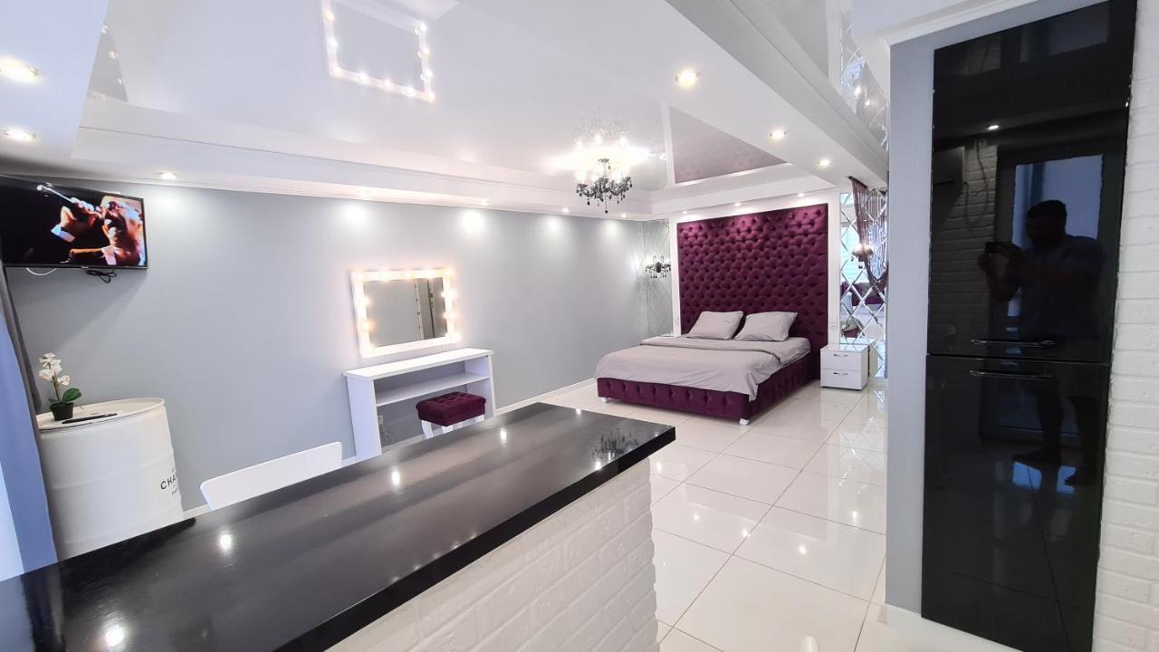 Apartaments On Prospekt Mira 35 Krivij Rih Kültér fotó