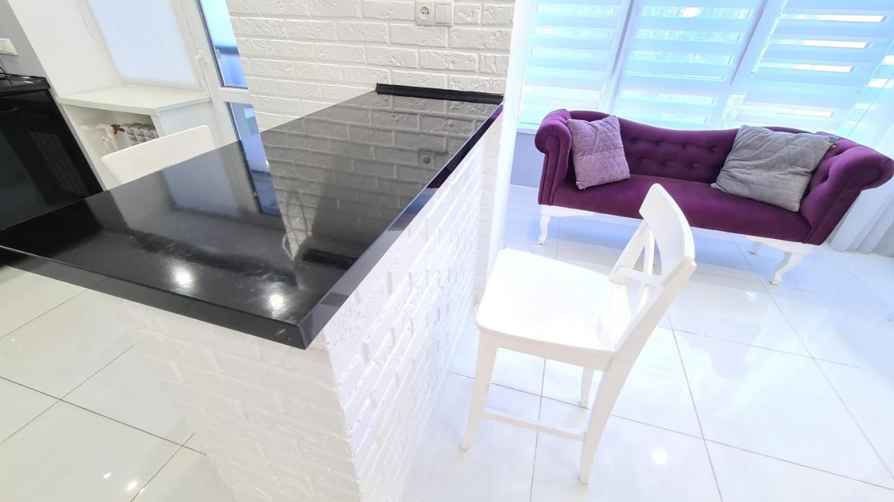 Apartaments On Prospekt Mira 35 Krivij Rih Kültér fotó