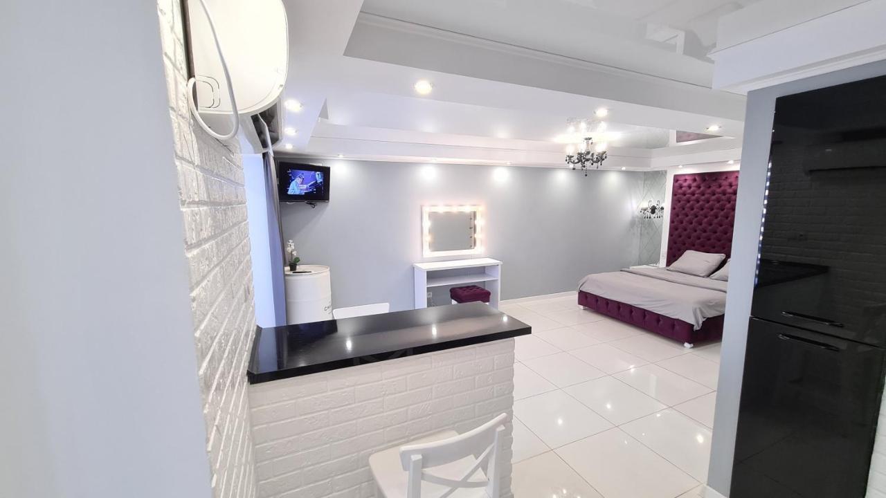 Apartaments On Prospekt Mira 35 Krivij Rih Kültér fotó