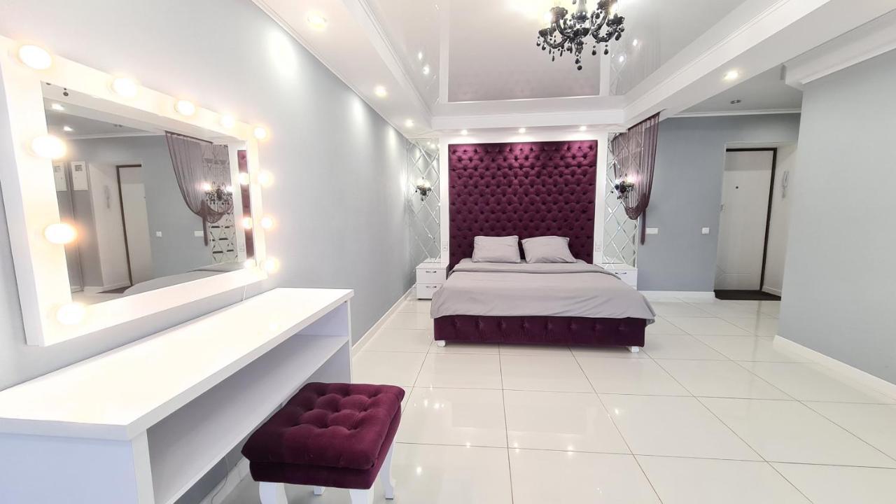 Apartaments On Prospekt Mira 35 Krivij Rih Kültér fotó