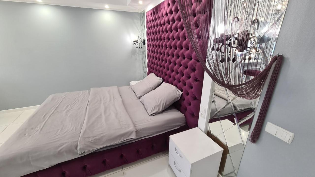 Apartaments On Prospekt Mira 35 Krivij Rih Kültér fotó